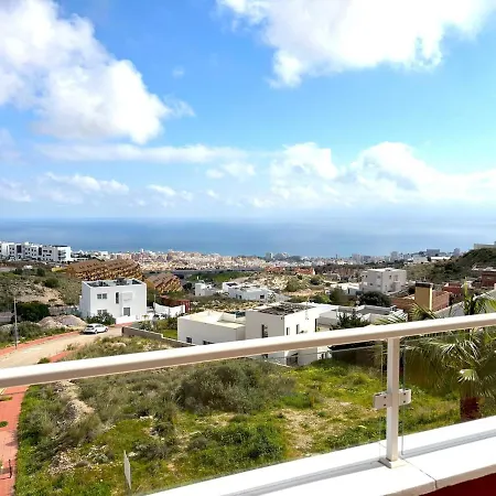 Evans Realty Bs Atico & Garaje & Piscinas & Padel Apartment